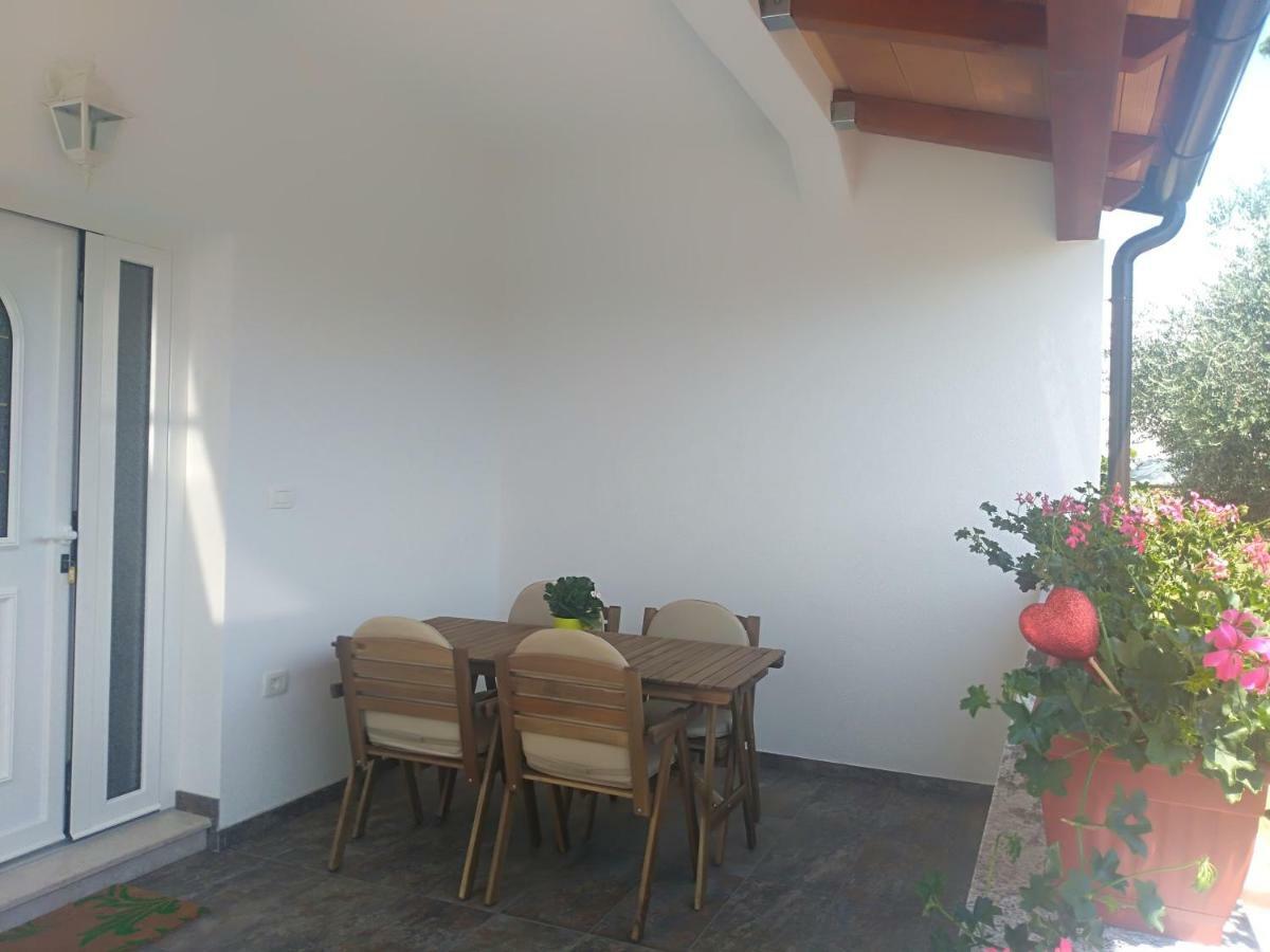 Apartment Ivana Novigrad Istria Exteriér fotografie